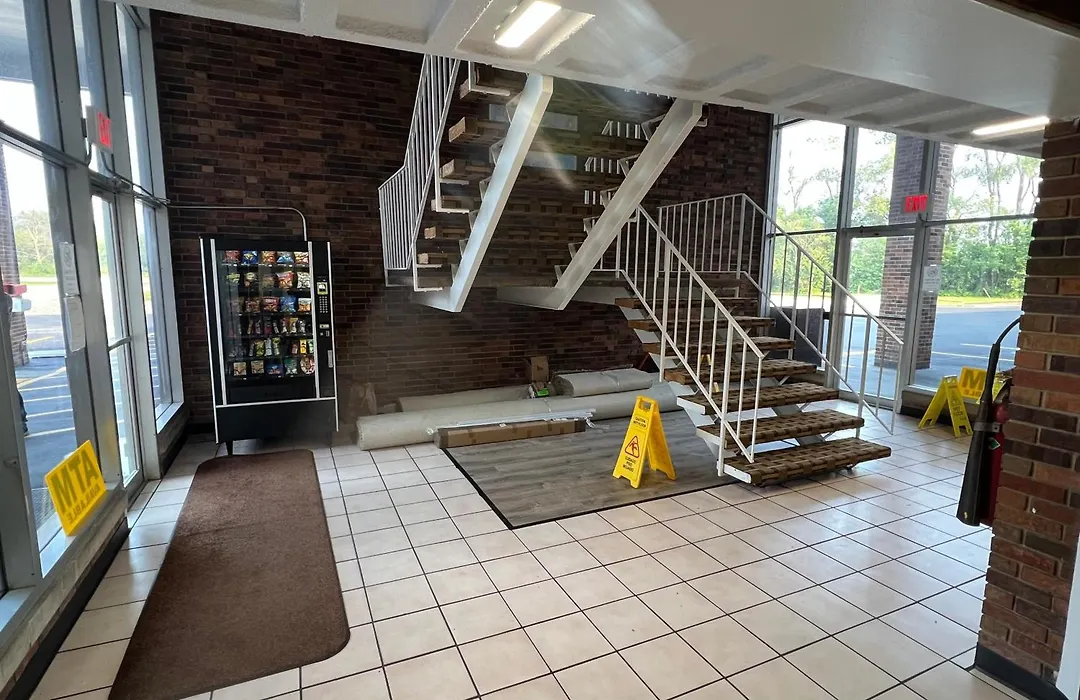 Economy Inn-1