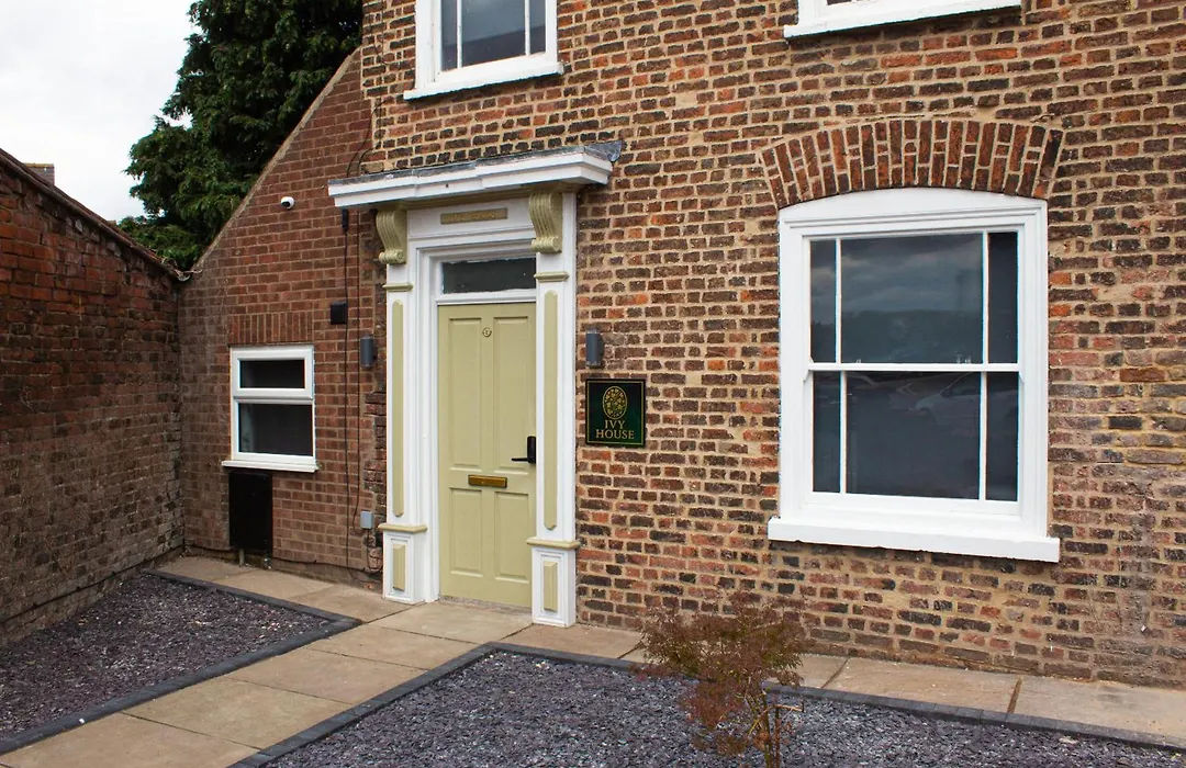 Ivy House-1