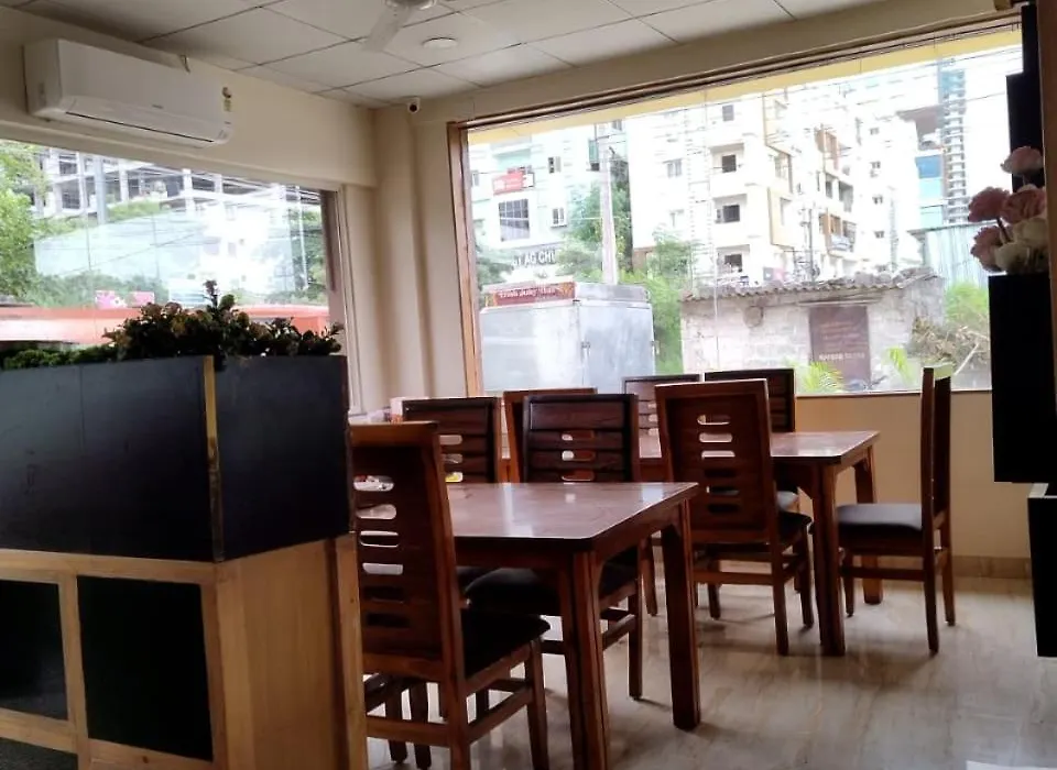 Yellow Sapphire Hotel Hitech City-1