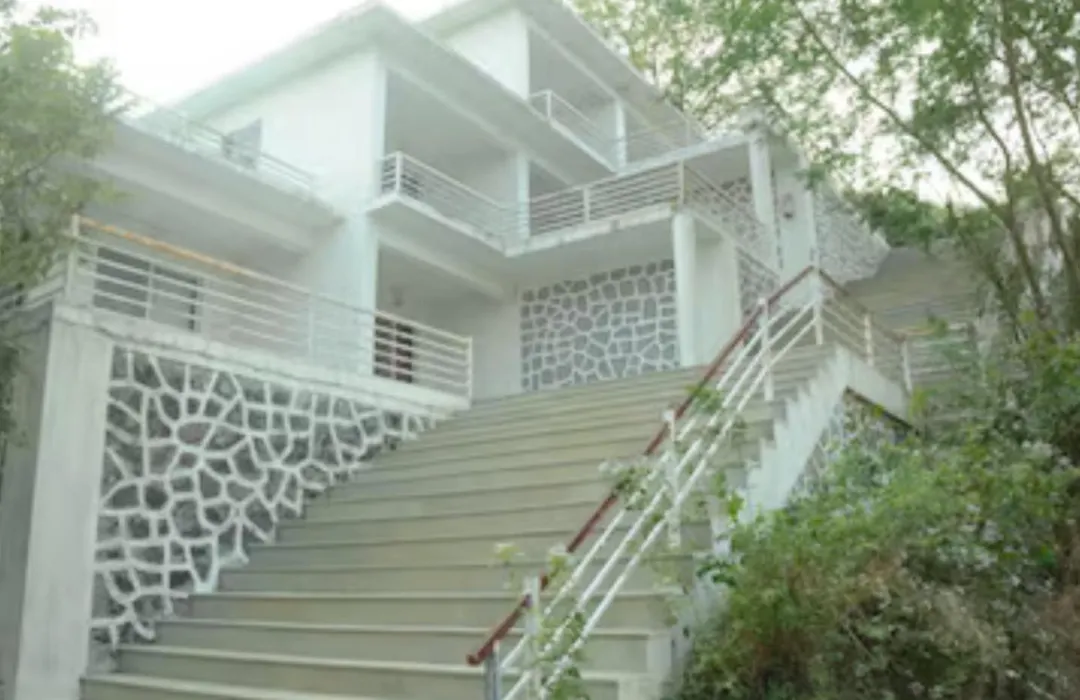 Raj Cottage Nature Luxury Resort-1
