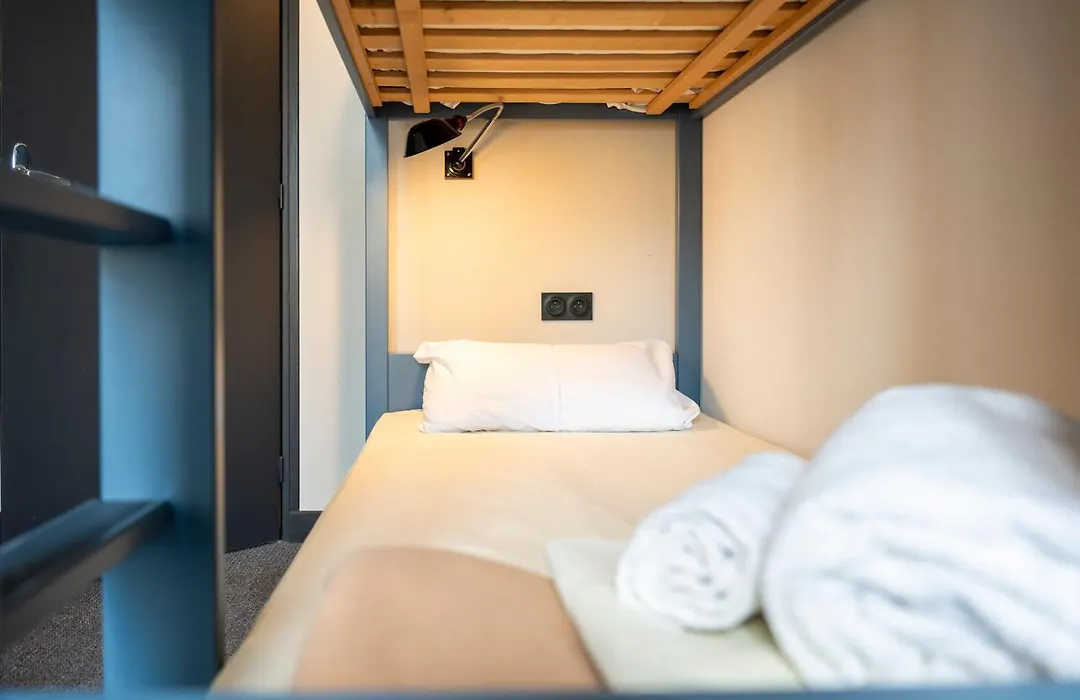 Hotel Sub-1