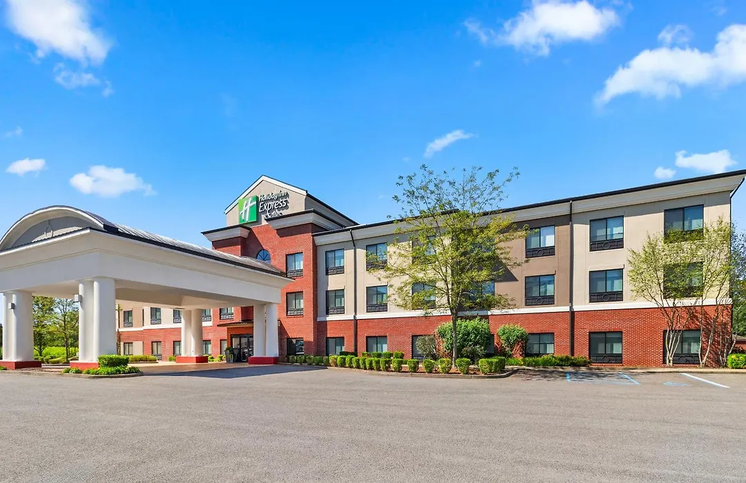 Holiday Inn Express & Suites Fairmont By Ihg-1