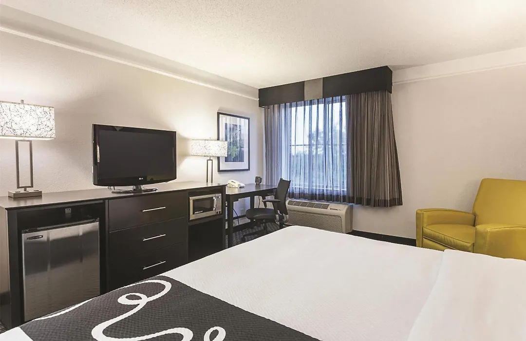 La Quinta By Wyndham Denver Englewood Tech Ctr-1