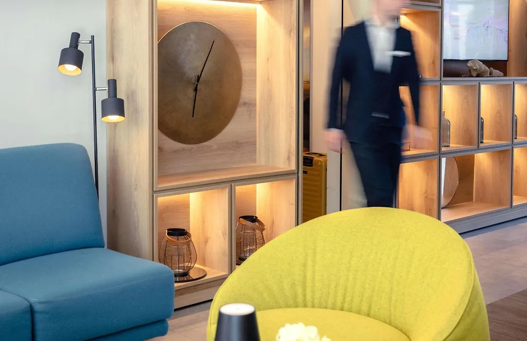 Ibis Budget Lugano Paradiso-1
