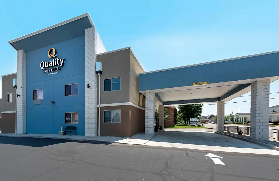Quality Inn & Suites Evansville Downtown-1