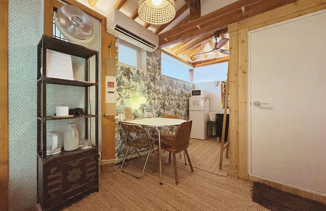 'Hanok Hanok' Boutique Stay Hotel Seoul - 2Min From Gyeongbokgung Palace Station-1