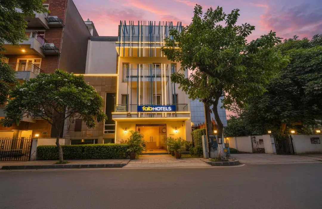 Fabhotel Premium Nest Near Paras Hospital, Gurgaon-1