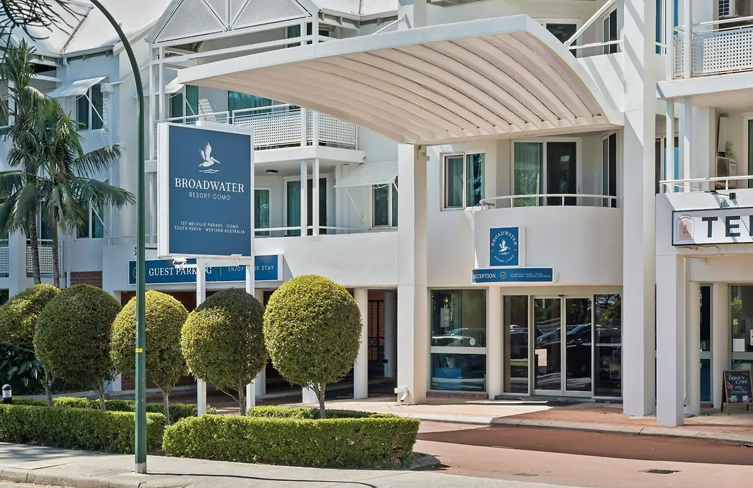 Broadwater Resort Como-1
