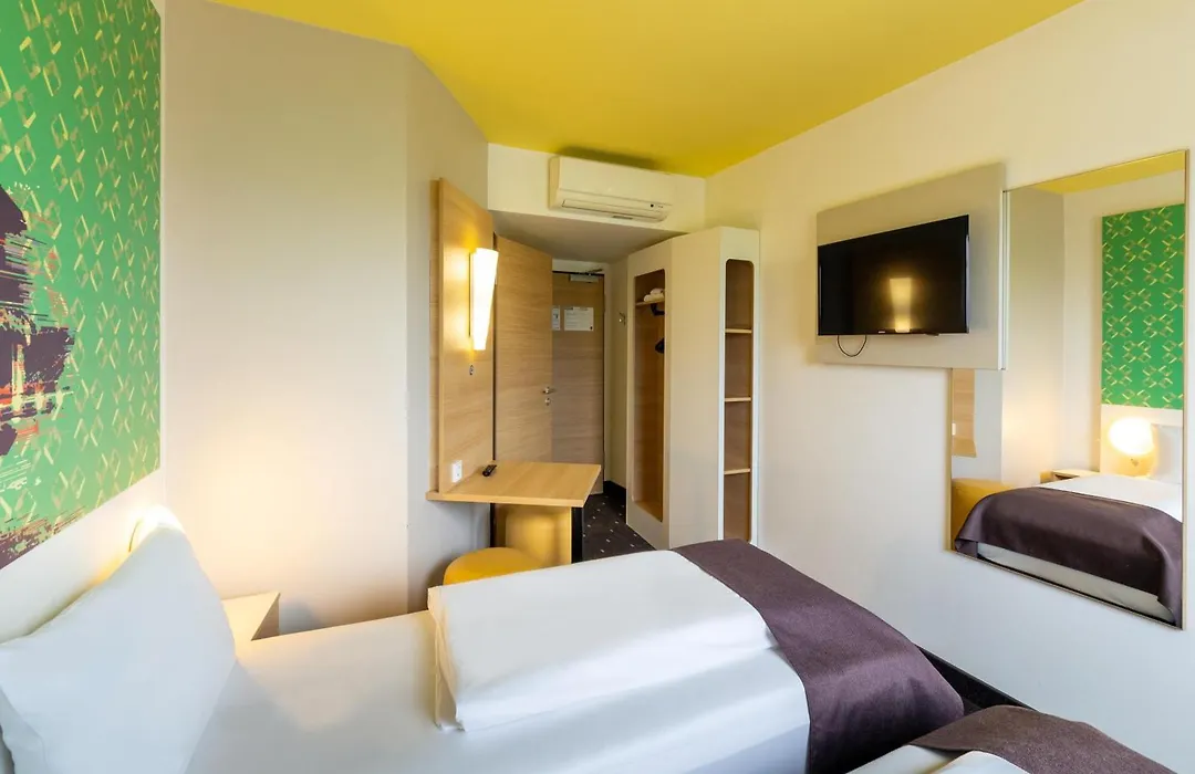B&B Hotel Oberhausen Am Centro-1