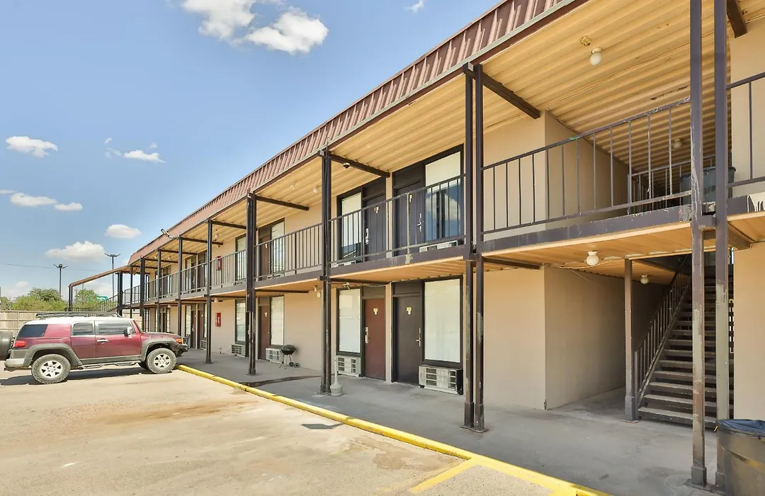 West Texas Inn & Suites With Kitchenette-1