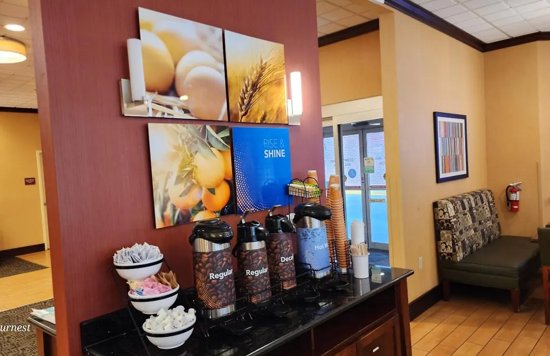 Comfort Inn Ballston-1