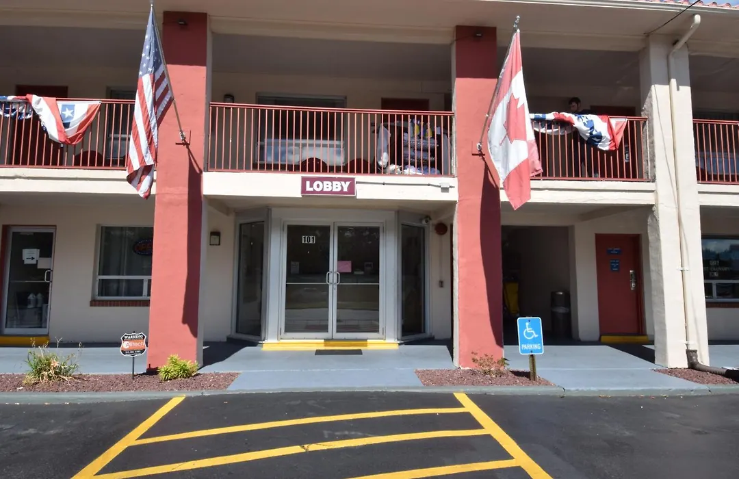 Knights Inn Oswego East-1