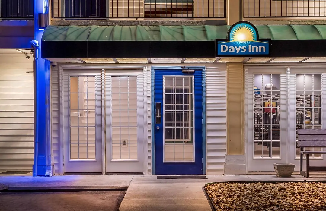 Days Inn By Wyndham Simpsonville-1