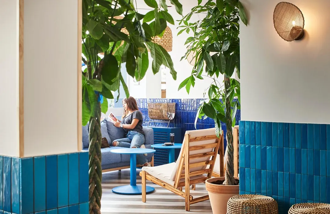Hotel Chromatics & Restaurant Hill Club By Happyculture-1