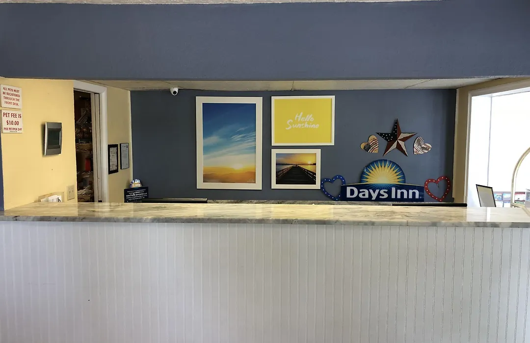 Days Inn By Wyndham Bradenton I-75-1