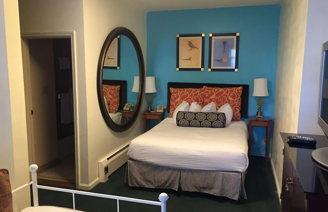 Marina Inn-1