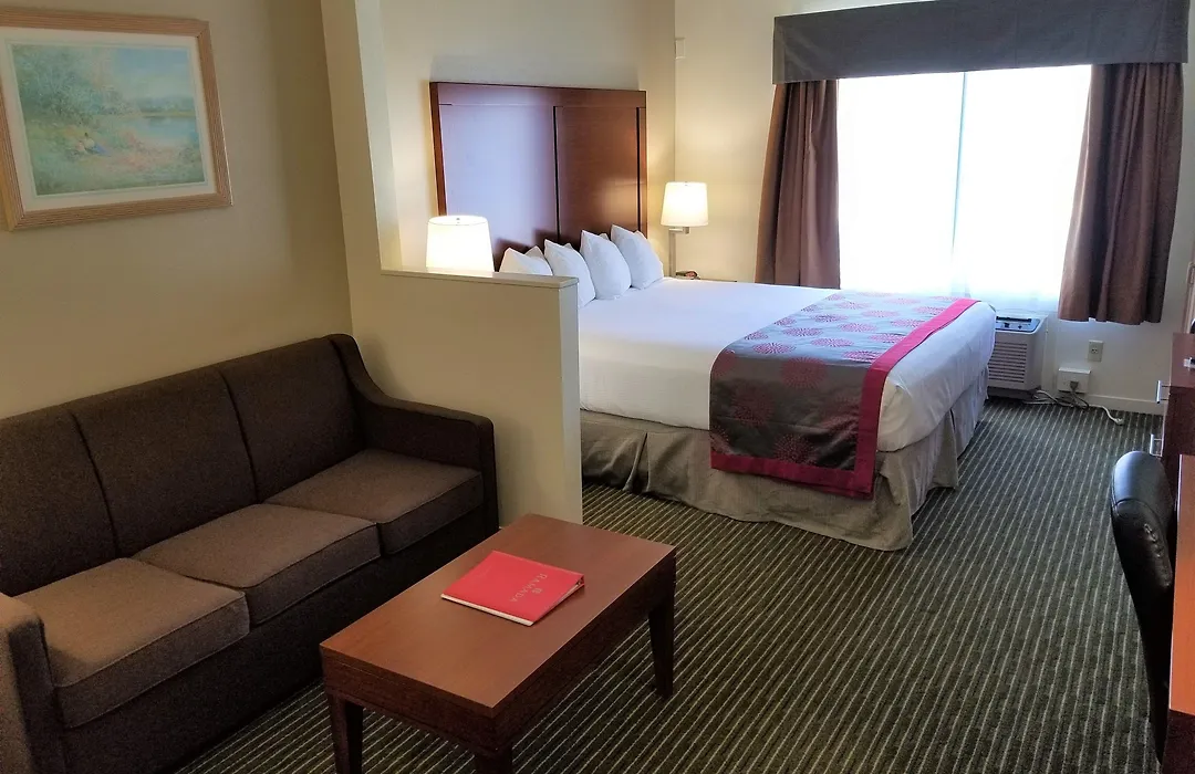 Ramada By Wyndham Bakersfield-1