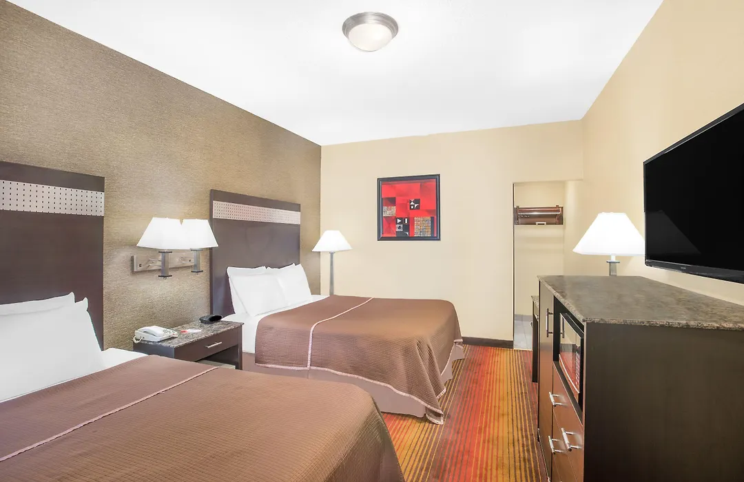 Spark By Hilton Clifton-1