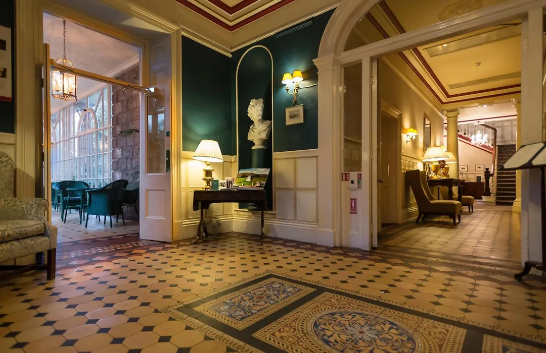 Macdonald Leeming House-1