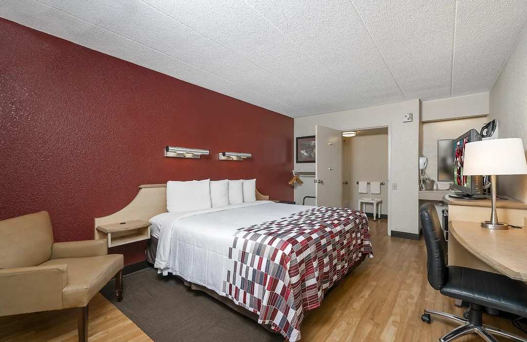 Red Roof Inn Detroit - Dearborn-Greenfield Village-1