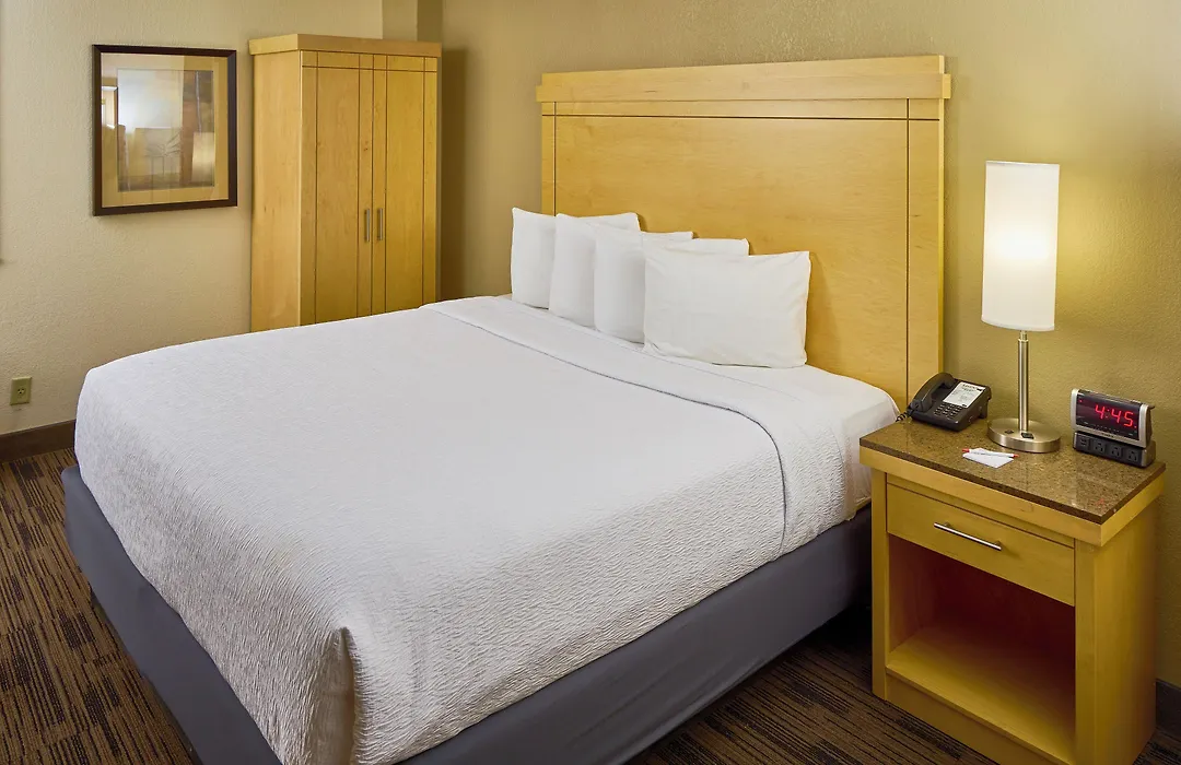 Livinn Hotel Minneapolis South / Burnsville-1