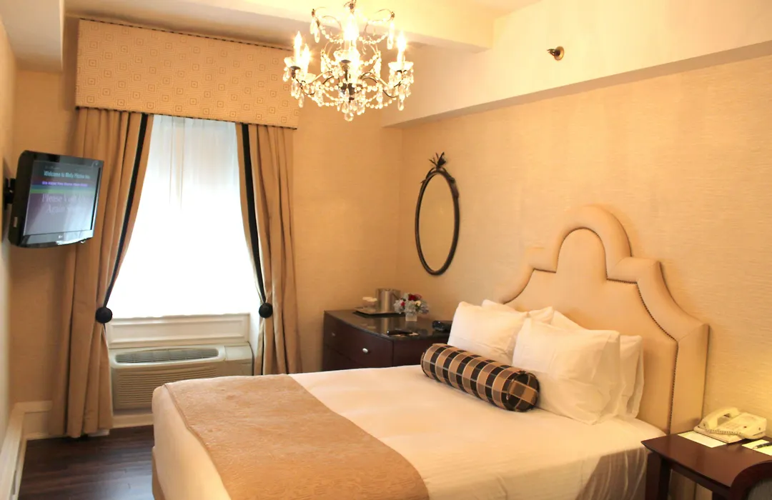 Molly Pitcher Inn-1