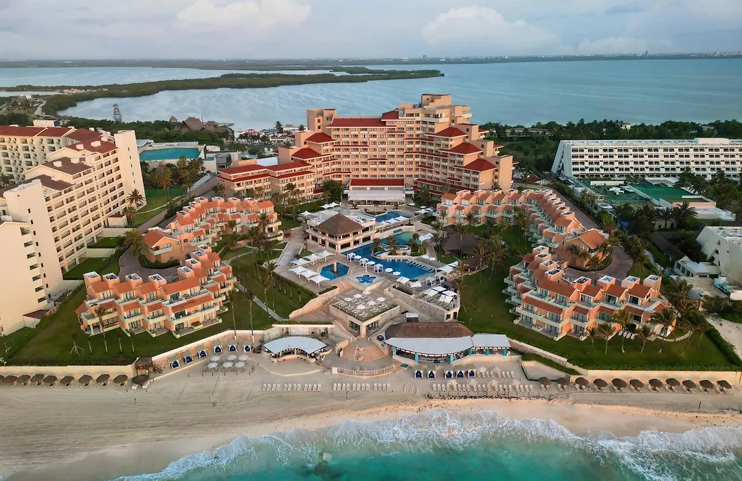 Wyndham Grand Cancun All Inclusive Resort & Villas-1