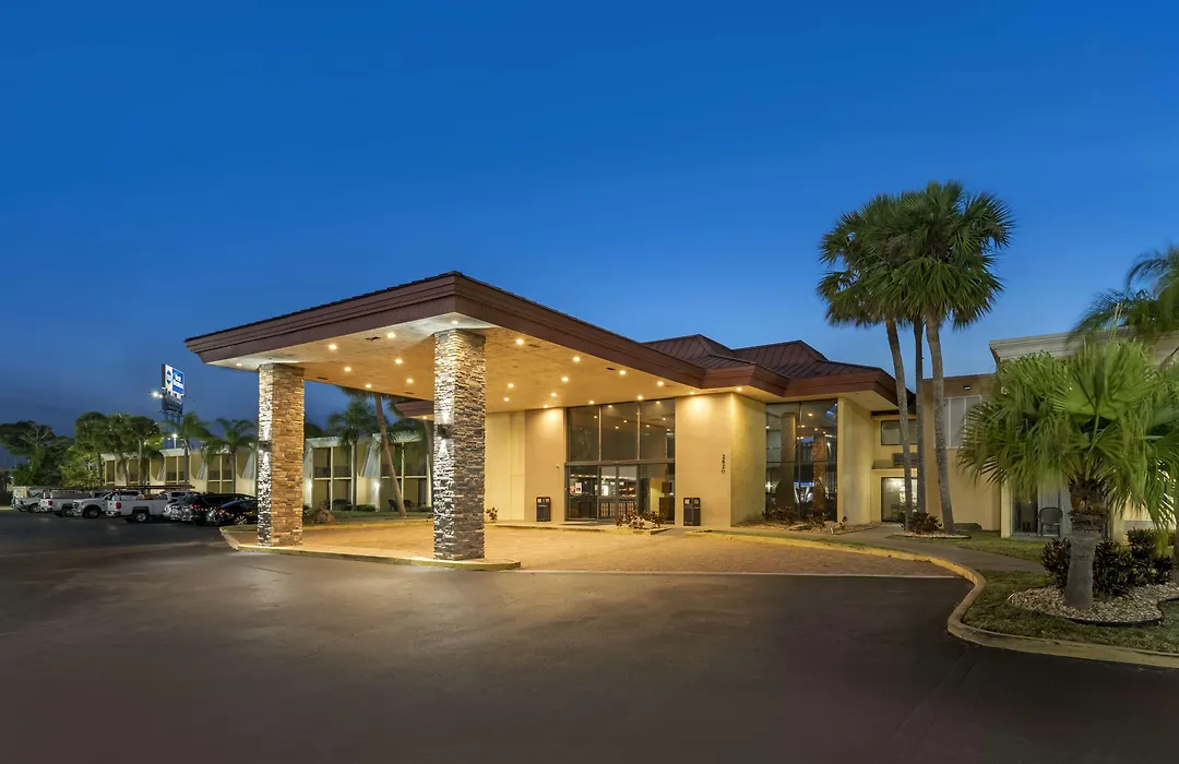 Best Western International Speedway Hotel-1