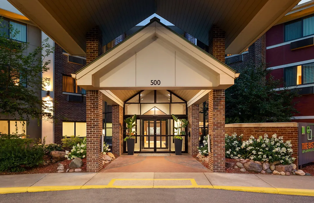 Courtyard La Crosse Downtown/Mississippi Riverfront-1