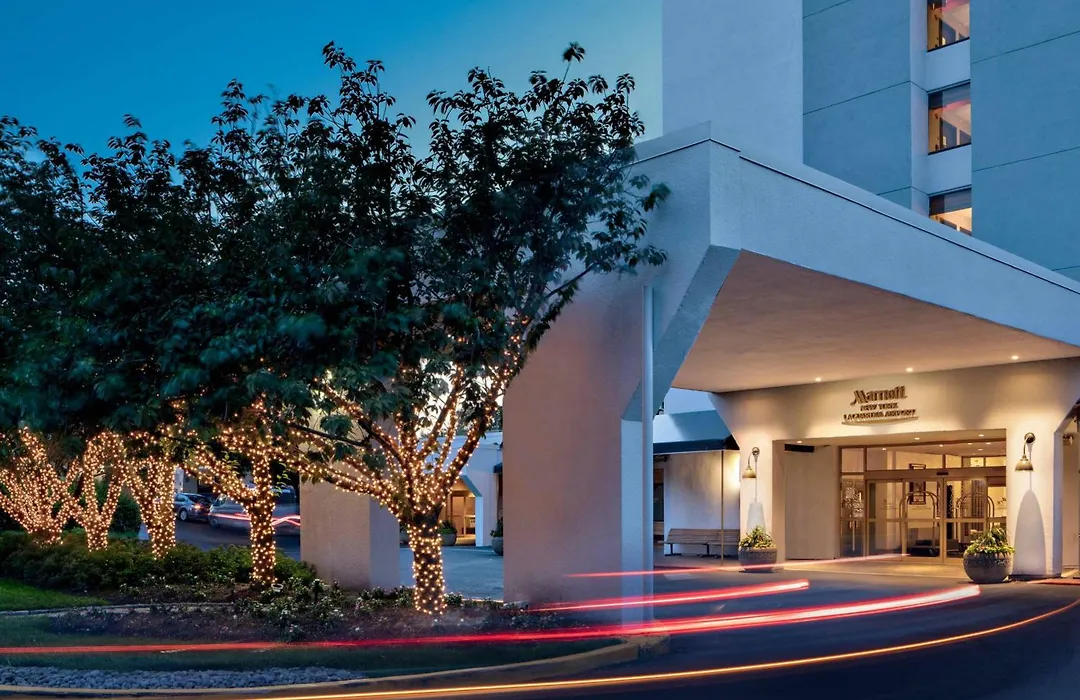 New York Laguardia Airport Marriott-1