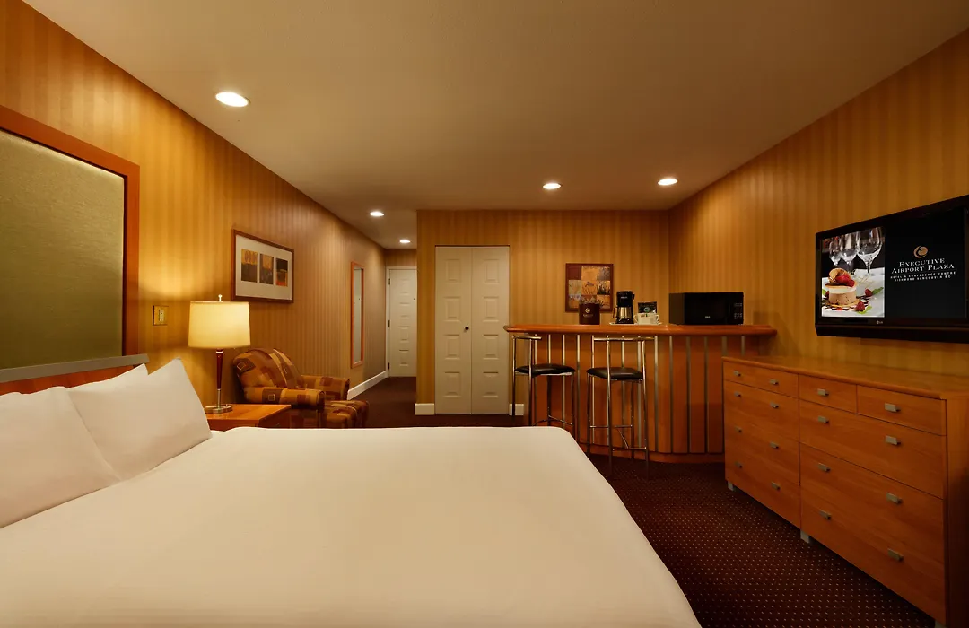 Executive Hotel Vancouver Airport-1
