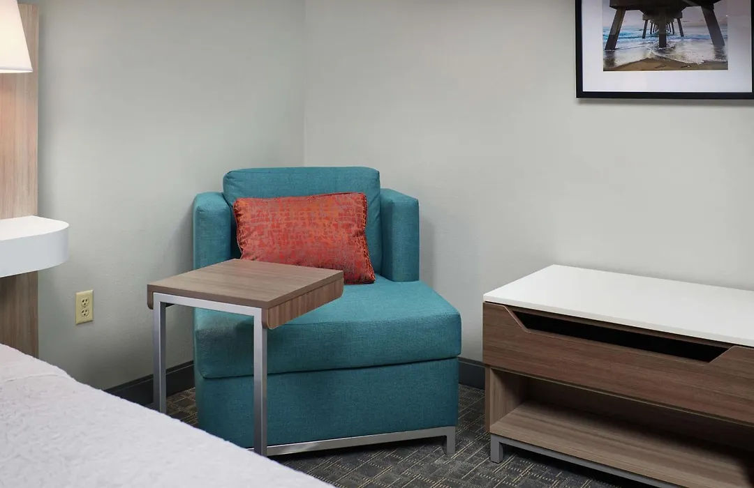 Hampton Inn Juno Beach-1