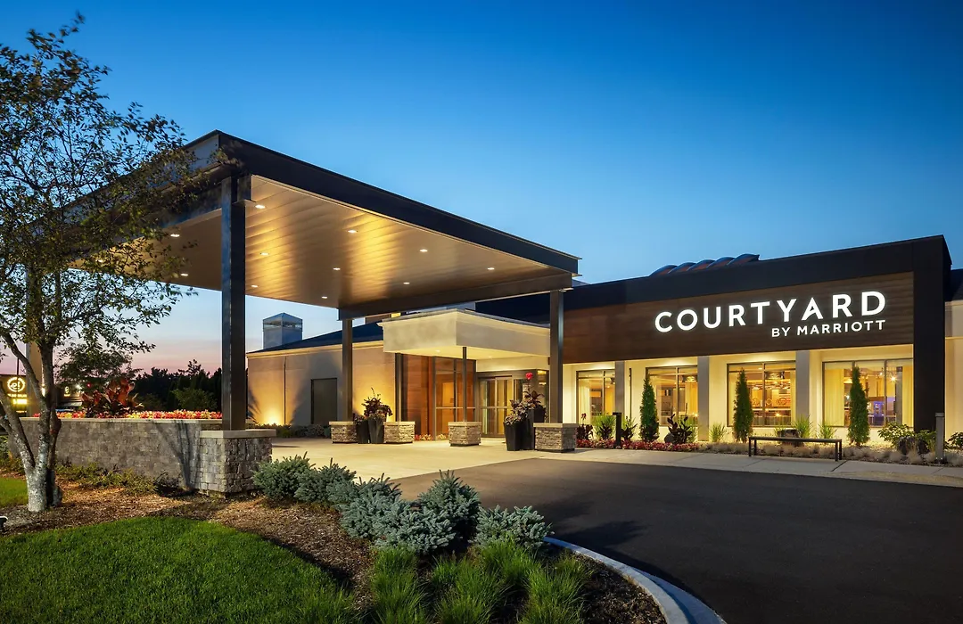 Courtyard By Marriott Chicago Waukegan / Gurnee-1