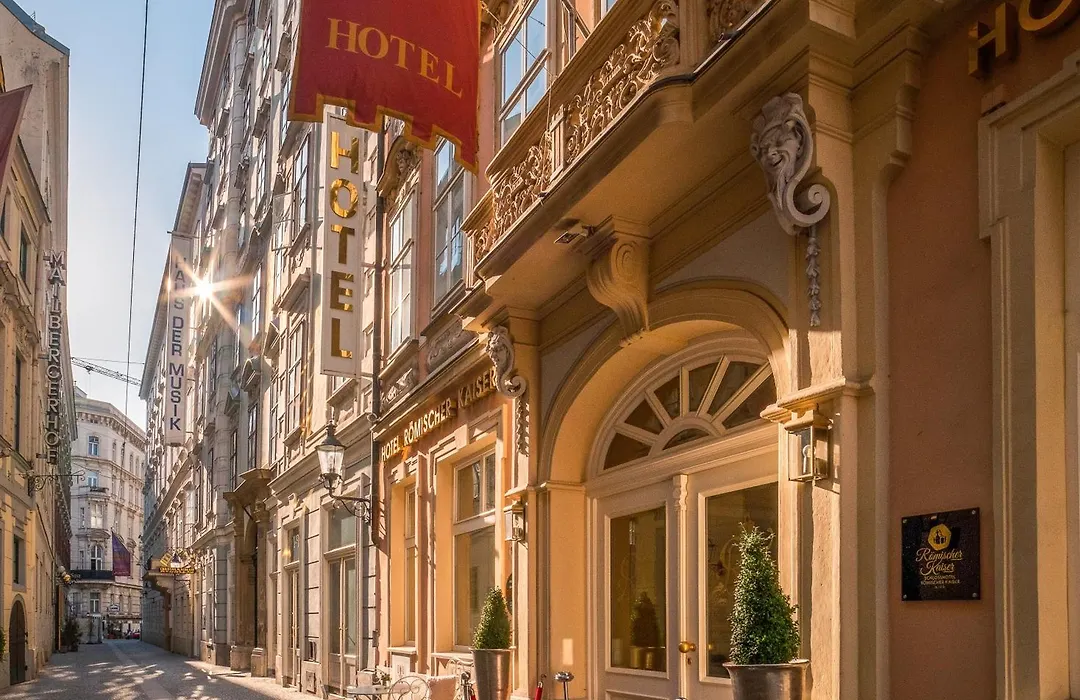 Schlosshotel Roemischer Kaiser-1