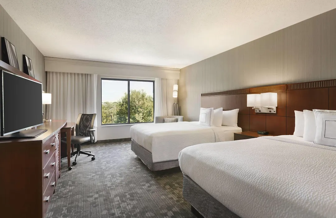 Courtyard By Marriott Bloomington Normal-1