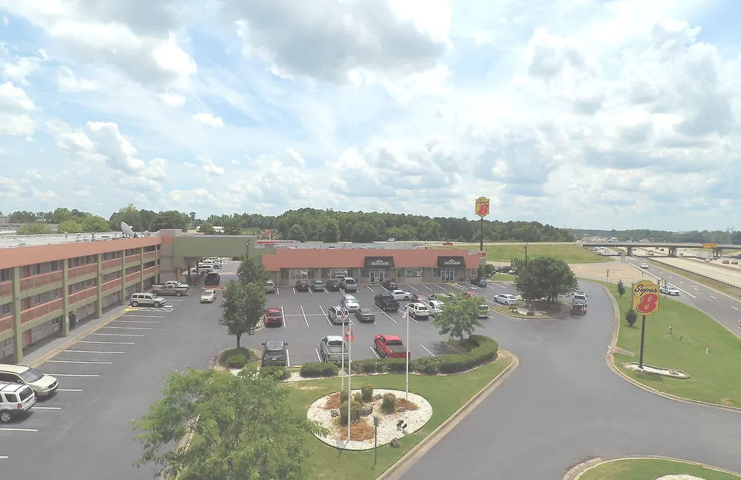 Super 8 By Wyndham Little Rock/Otter Creek-1