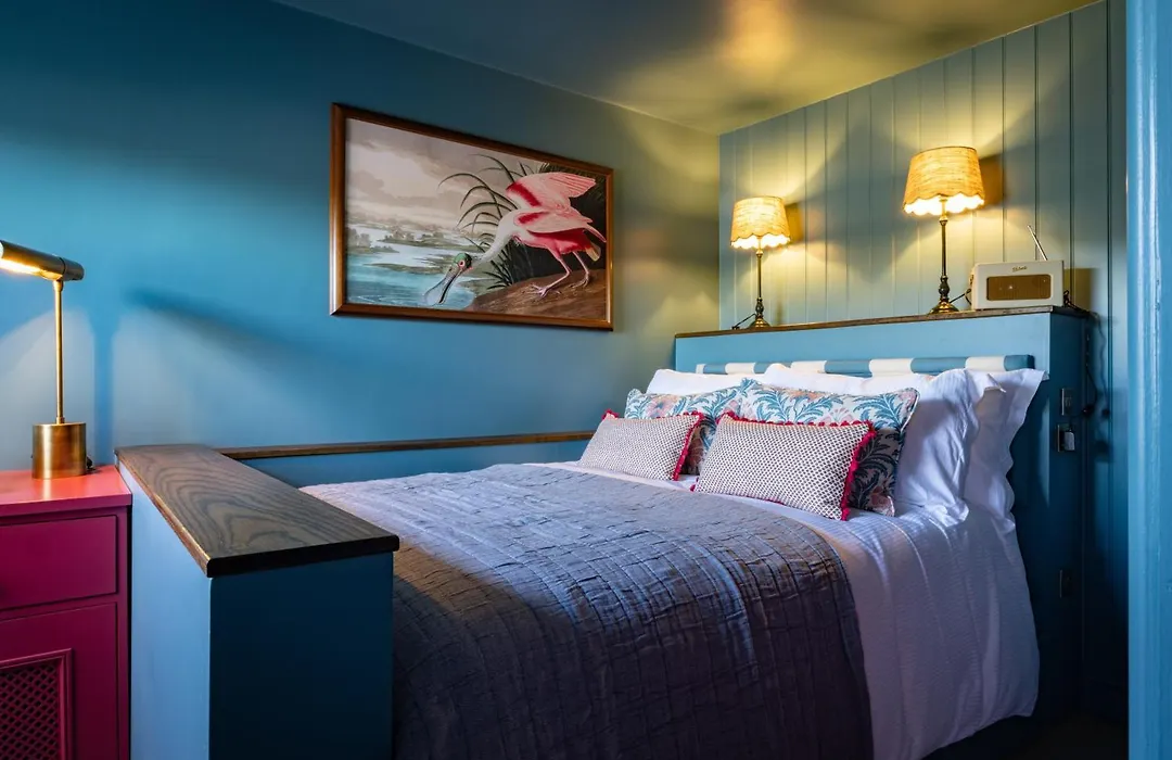 The White Hart - A Heartwood Inn-1