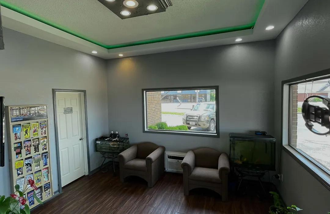 Royal Inn & Suites-1
