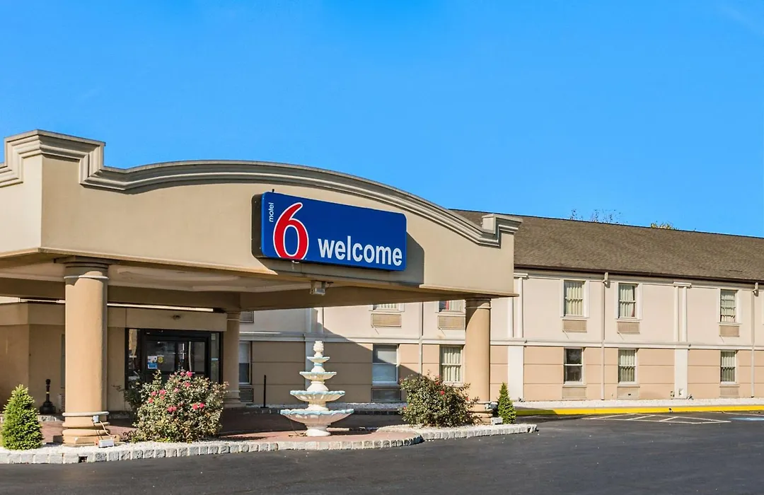 Motel 6-Levittown, Pa - Bensalem-1