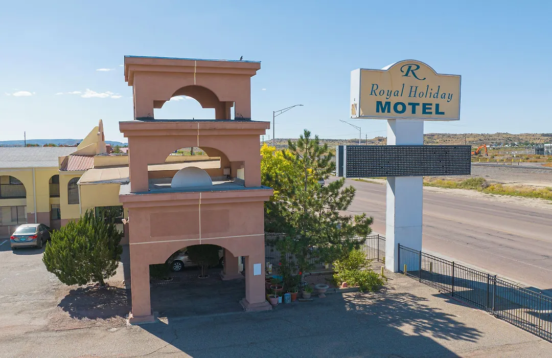 Royal Holiday Motel By Belvilla Gallup I-40-1