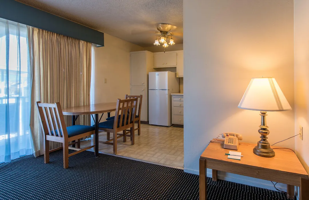 Coral Reef Inn & Condo Suites-1