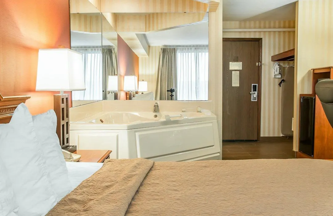 Quality Inn Gaylord-1