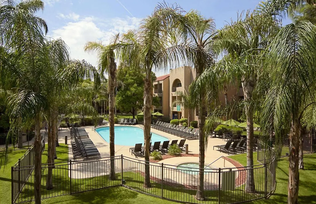 Embassy Suites By Hilton Phoenix Tempe-1