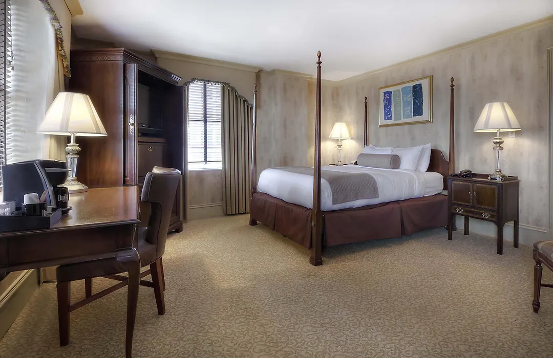 Dunhill Hotel-1