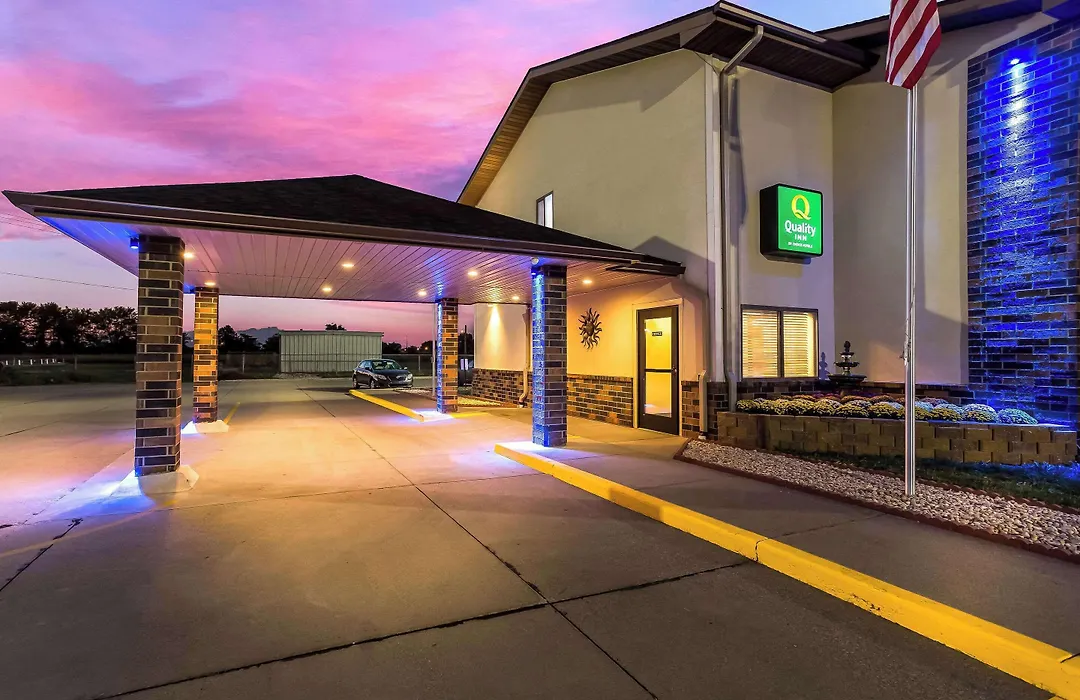 Quality Inn Galesburg Near Us Highway 34 And I-74-1