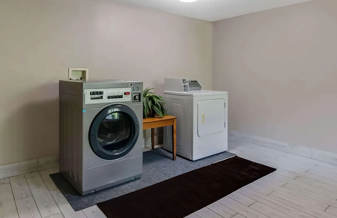 Americas Best Value Inn Torrington, Ct-1