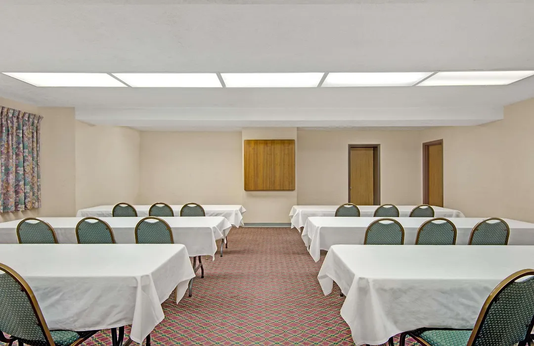 Days Inn By Wyndham Washington-1