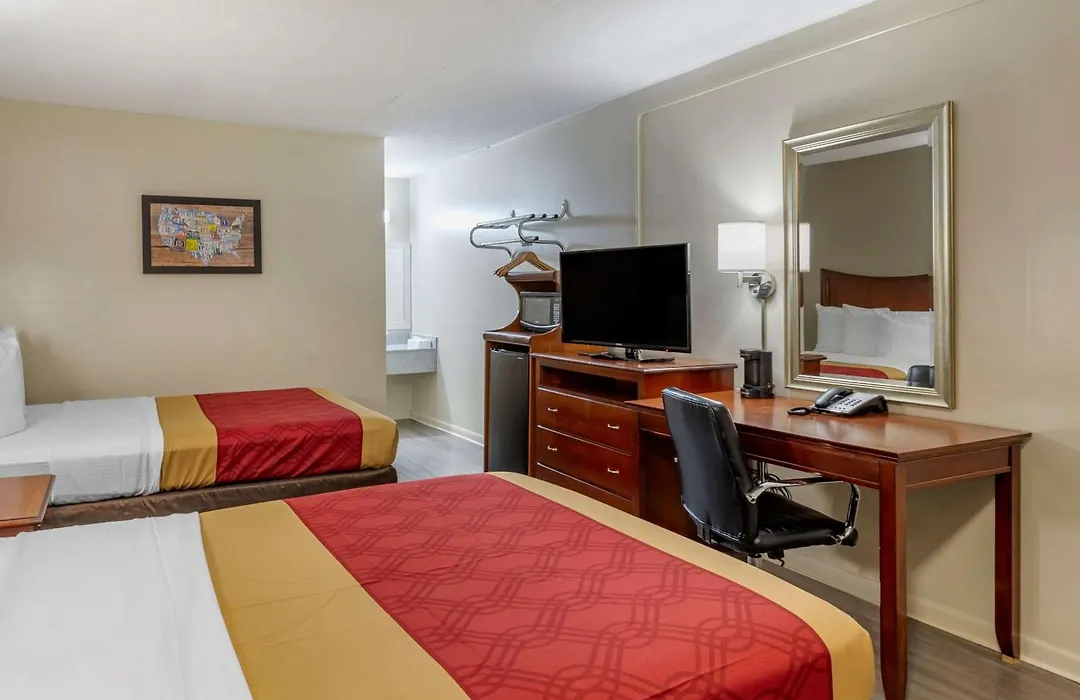 Econo Lodge Charlottesville North - University Area-1