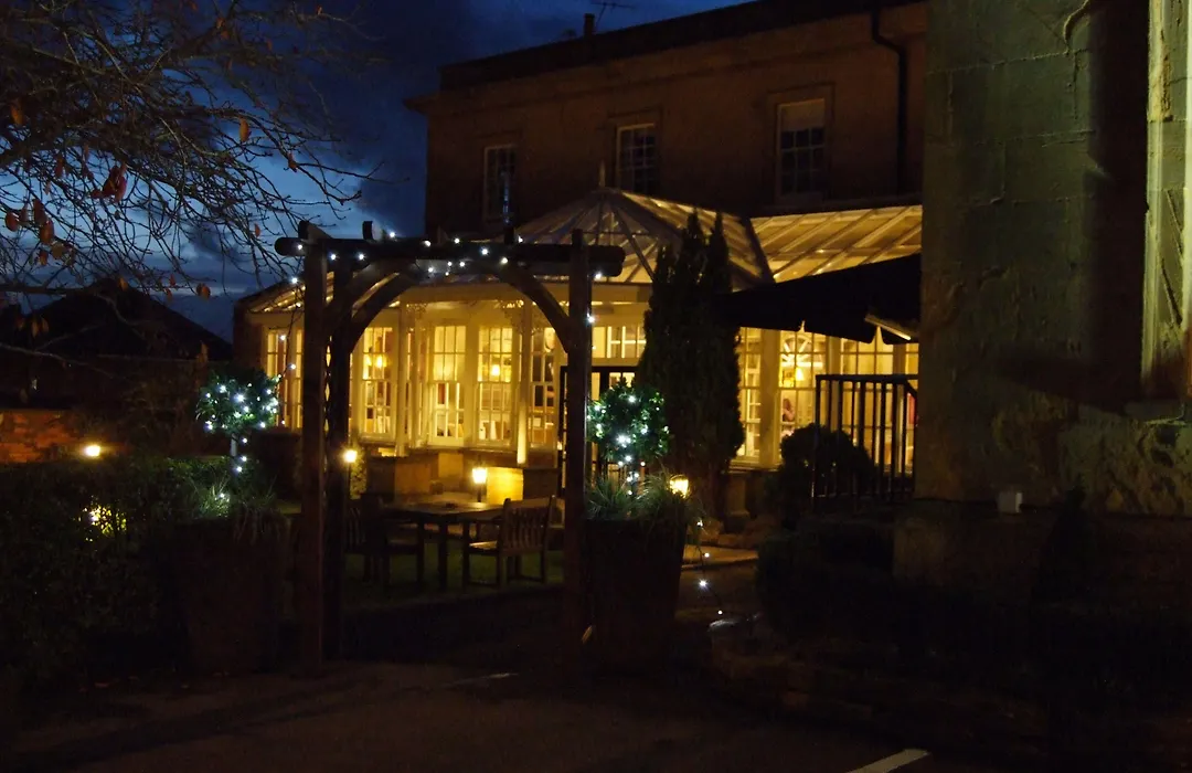 Manor Hotel By Greene King Inns-1