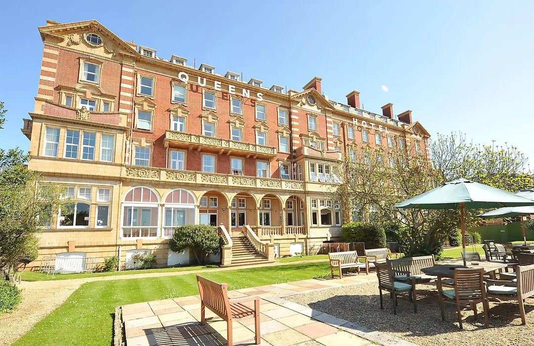 The Queens Hotel-1